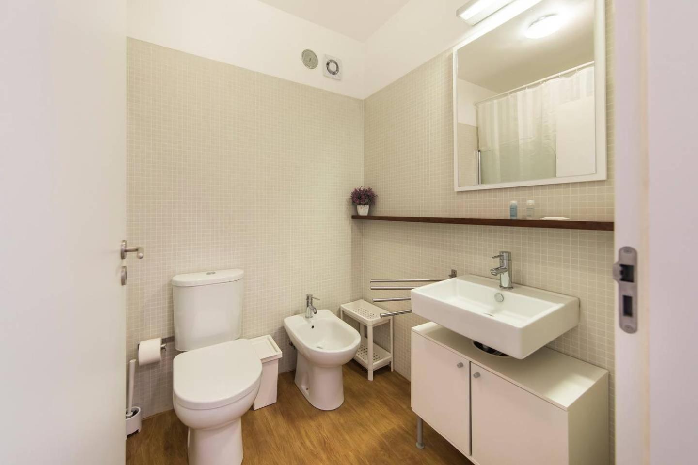 Comfortable Apartment In Campo Pequeno Lissabon Exterior foto