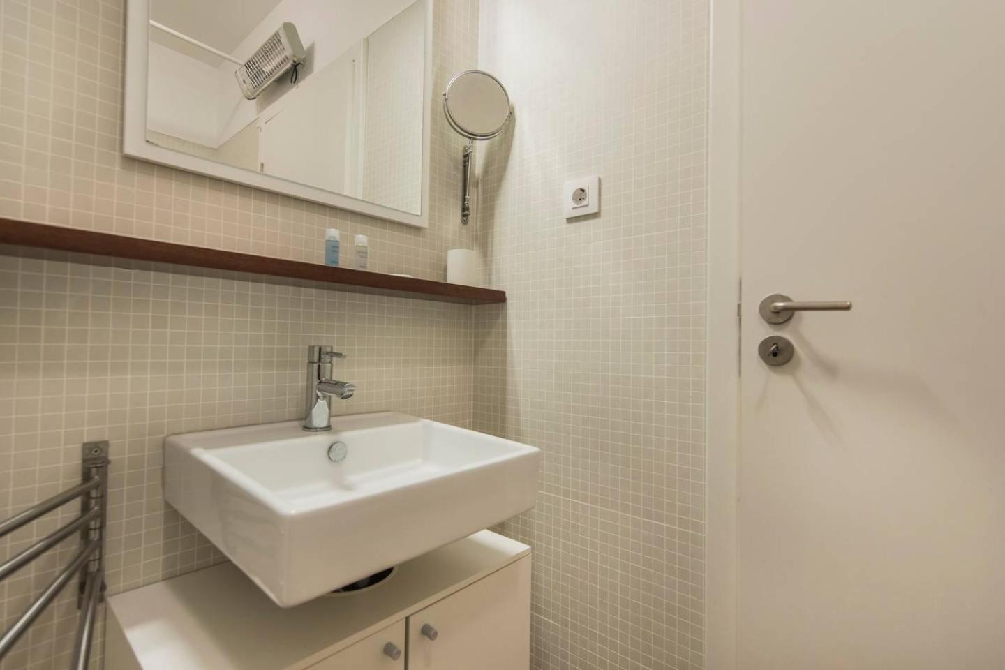 Comfortable Apartment In Campo Pequeno Lissabon Exterior foto
